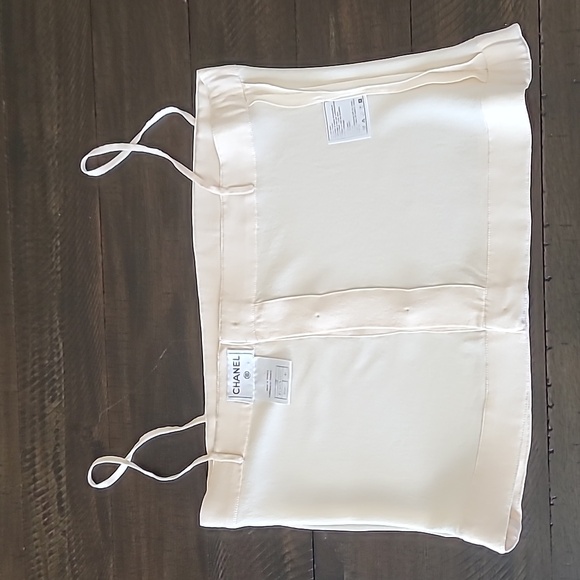 CHANEL 100% silk top CC buttons on the back size 40 - Picture 8 of 12